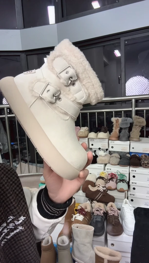 @***?白色厚底绑扣雪地靴37