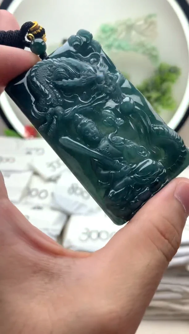 颈饰未镶嵌翡翠虚空藏