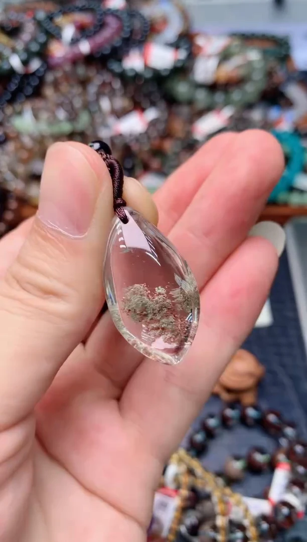 未镶嵌吊坠(赠链)水晶45