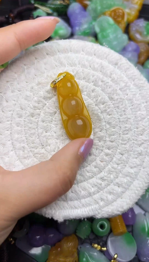 颈饰未镶嵌翡翠缅甸翡翠吊坠