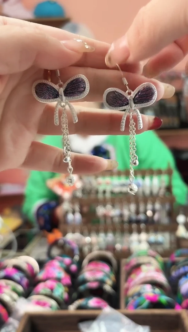 织绣艺枝独绣手工饰品10