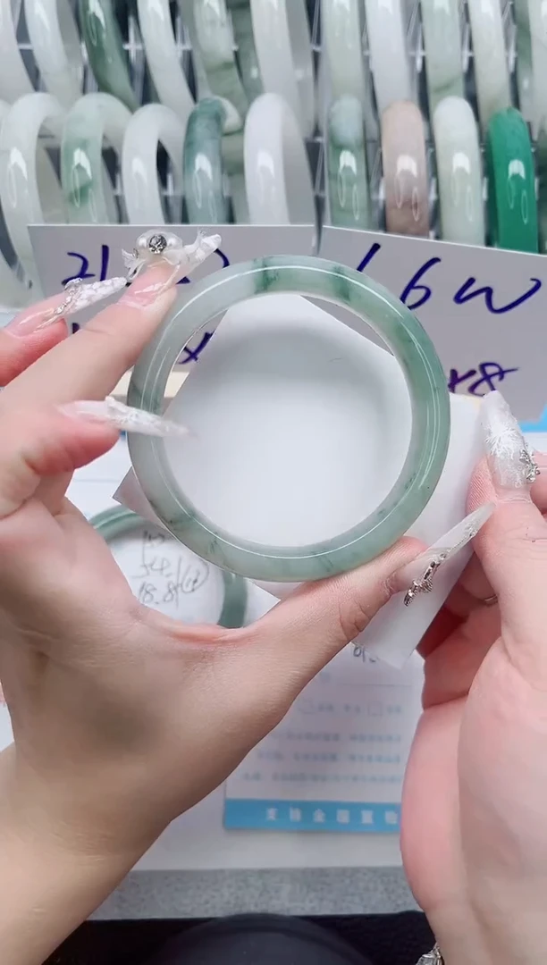 【闪购商品】石英质玉手镯未镶嵌A153-61.8