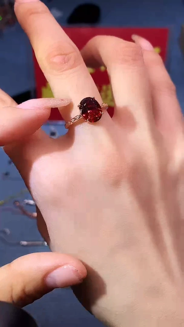 【闪购商品】石榴石戒指银S925镶嵌111111