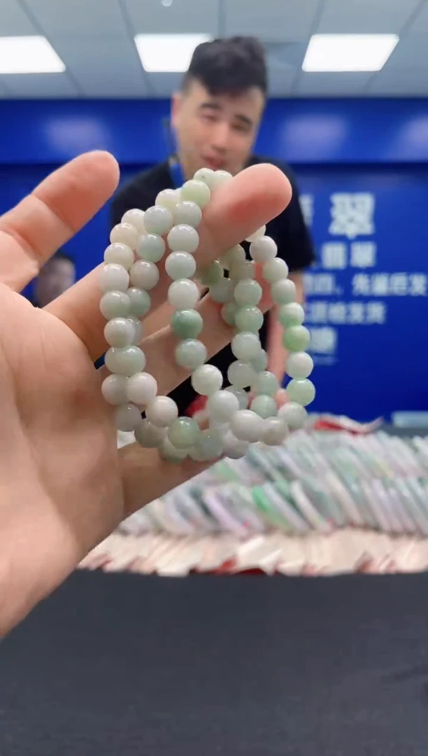 未镶嵌手串翡翠水**女多样性发其一手串