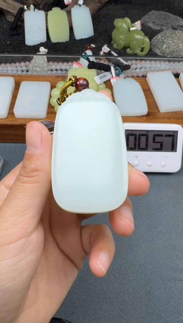 颈饰未镶嵌和田玉2