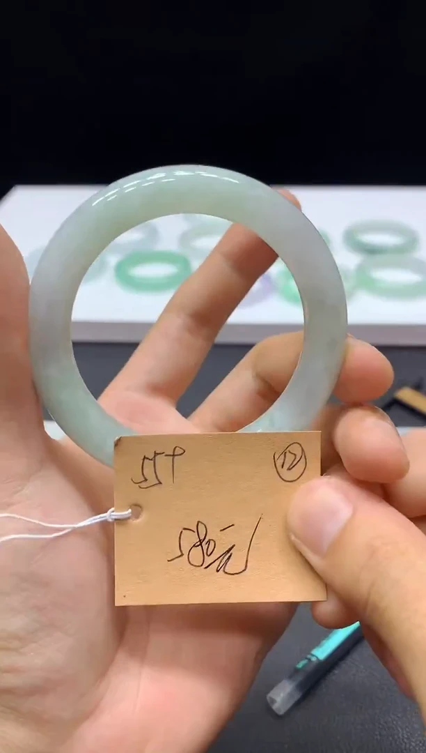 未镶嵌天然A货翡翠手镯定制翡翠现场买断*12