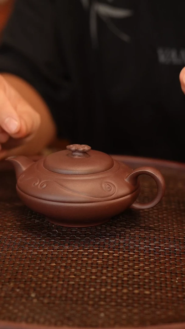 茶壶紫砂紫茄泥泥料 半手工精工 240cc