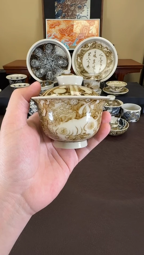 二号釉釉里金双狮盖碗