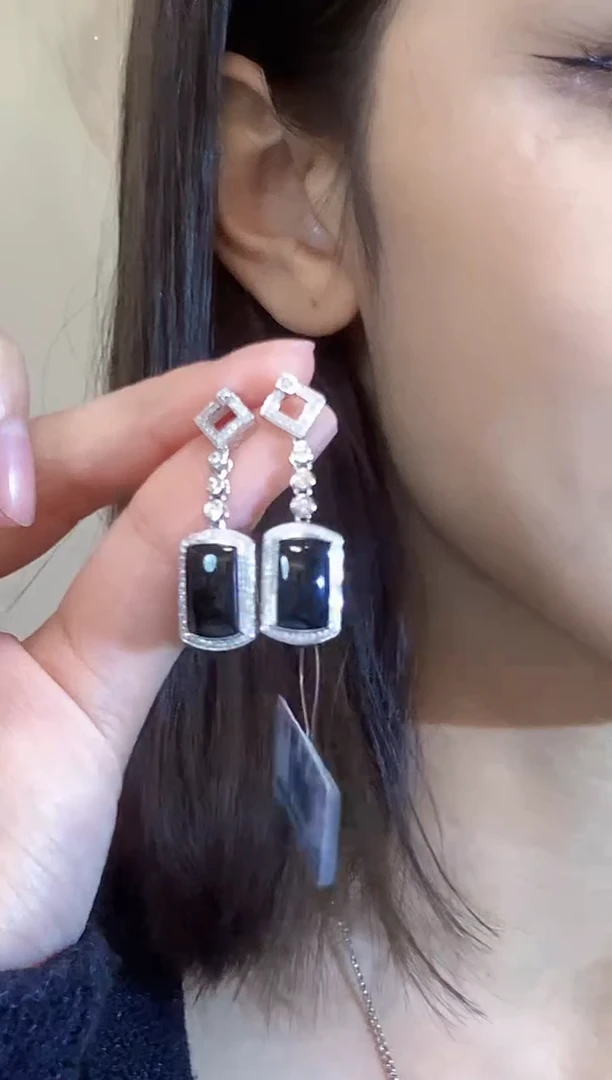 18K金镶嵌翡翠耳饰D32