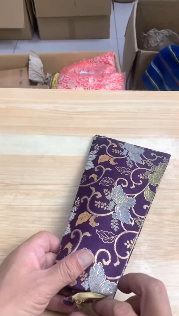 默认微瑕，no退no换，介意勿拍