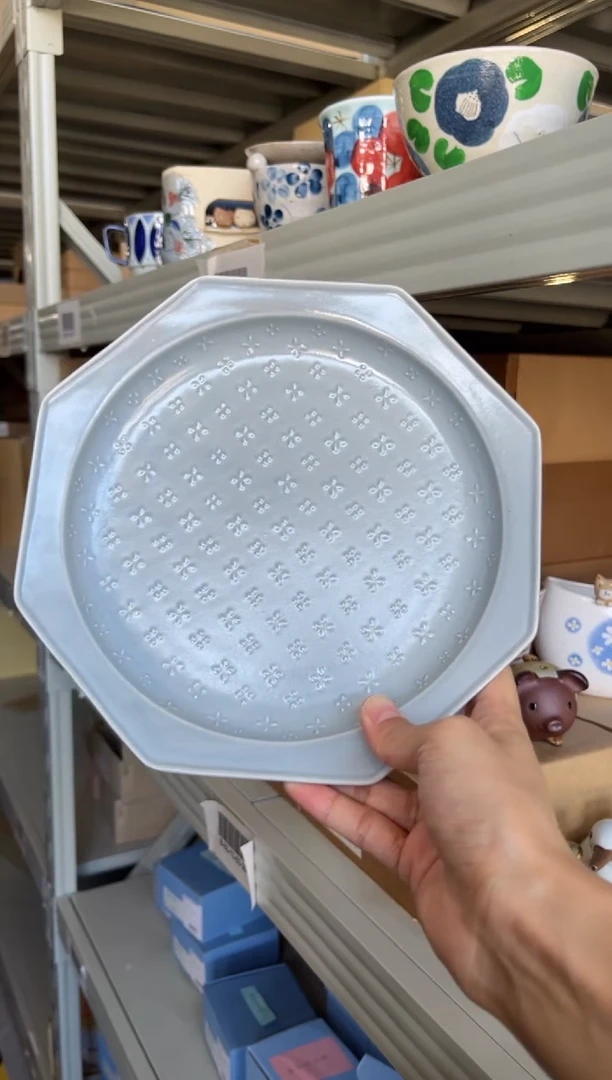 瓷片孤品浮雕小花八角盘 青 大