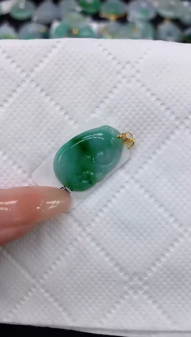 颈饰18K金镶嵌翡翠11111111111