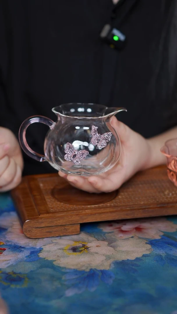 粉色 蝴蝶 纳福公杯