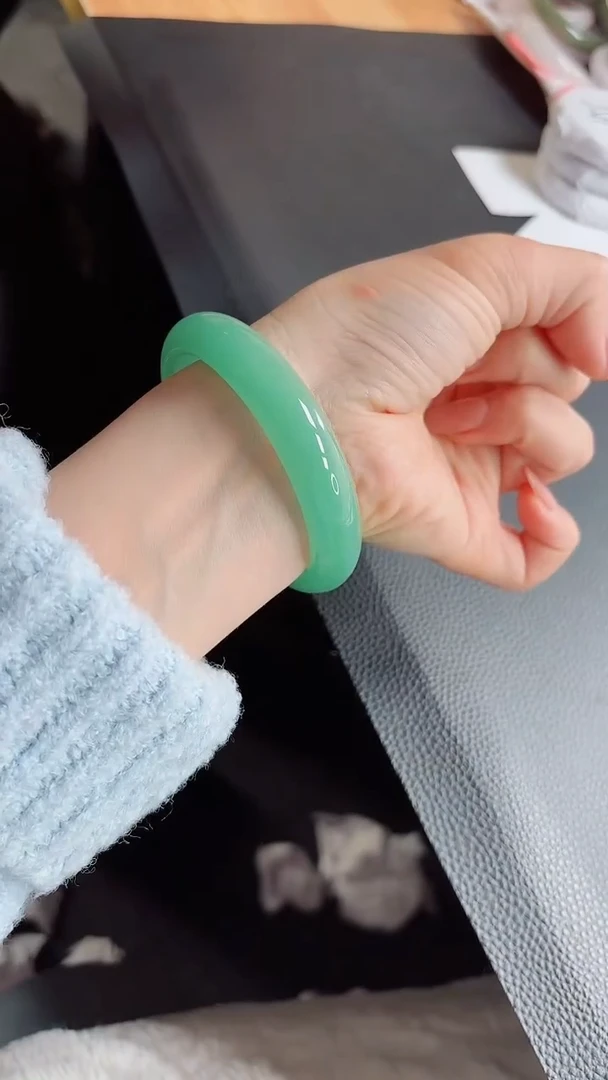 【闪购商品】石英质玉手镯未镶嵌544