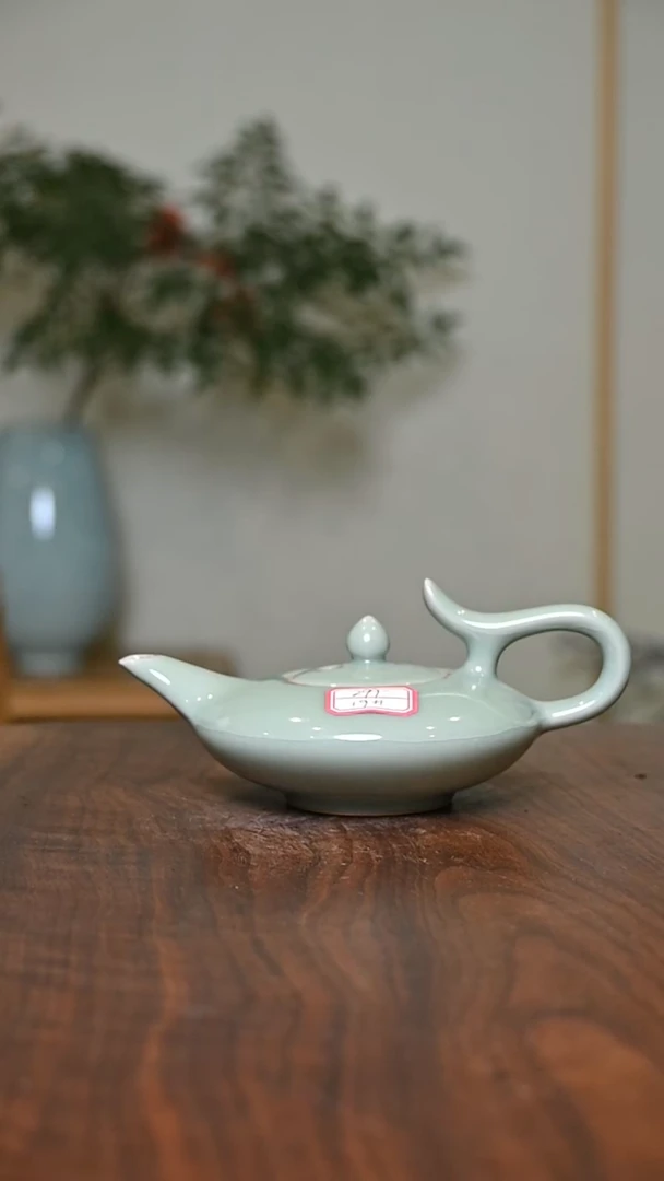 19#碟形壶 荷叶青釉 微瑕 朱家汝窑款