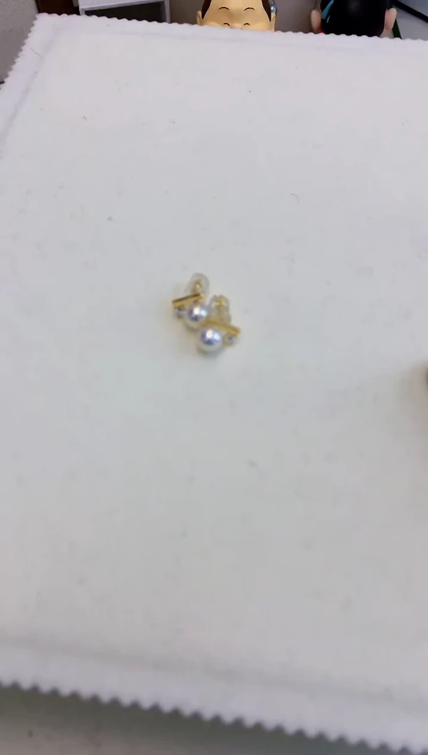 银S925镶嵌海水珍珠饰品金色平衡木耳钉