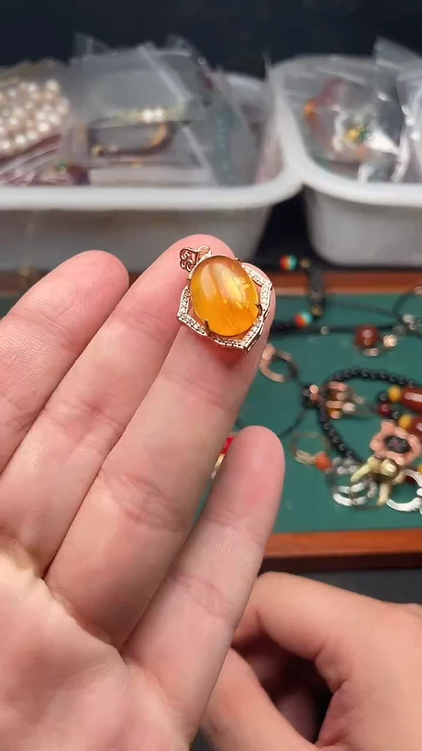 未镶嵌颈饰琥珀多样性发货拍一发一