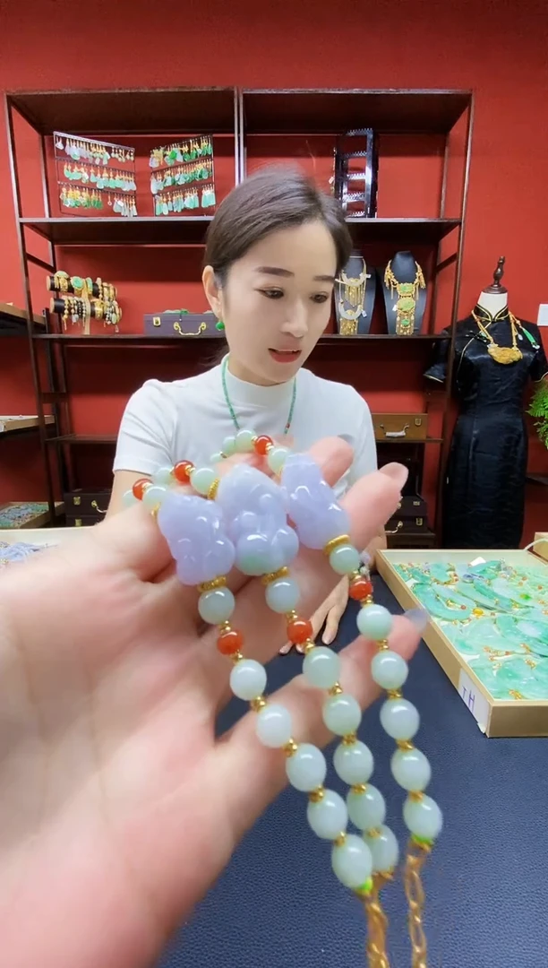 颈饰未镶嵌翡翠翡翠吊坠多样性发其一