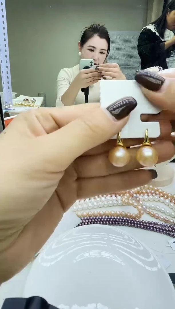 未镶嵌耳饰淡水珍珠中国红高跟鞋13-14mm