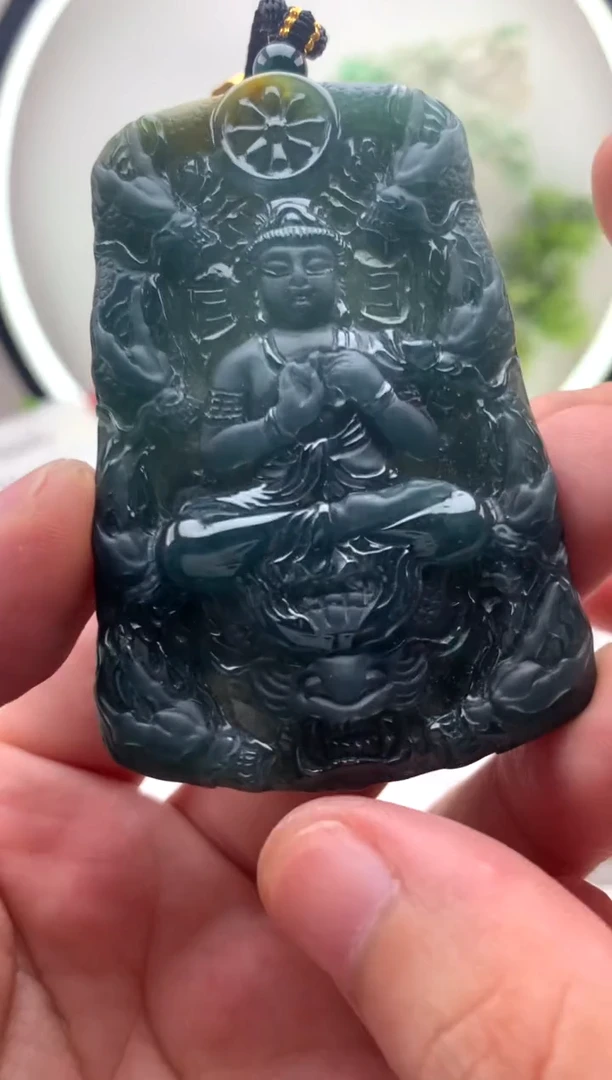颈饰未镶嵌翡翠大势至