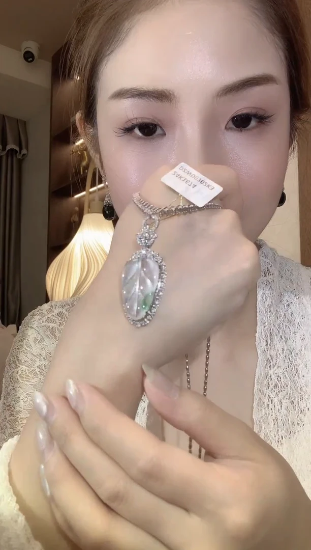 翡翠18K金镶嵌吊坠(不含链)C38翡翠