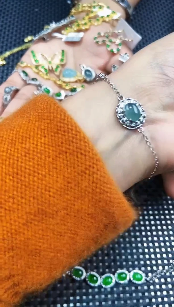 【闪购商品】翡翠手链未镶嵌1111111111