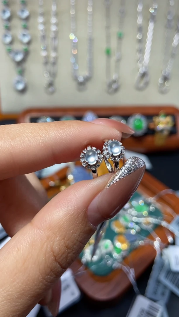 【闪购商品】翡翠耳饰18K金镶嵌耳饰