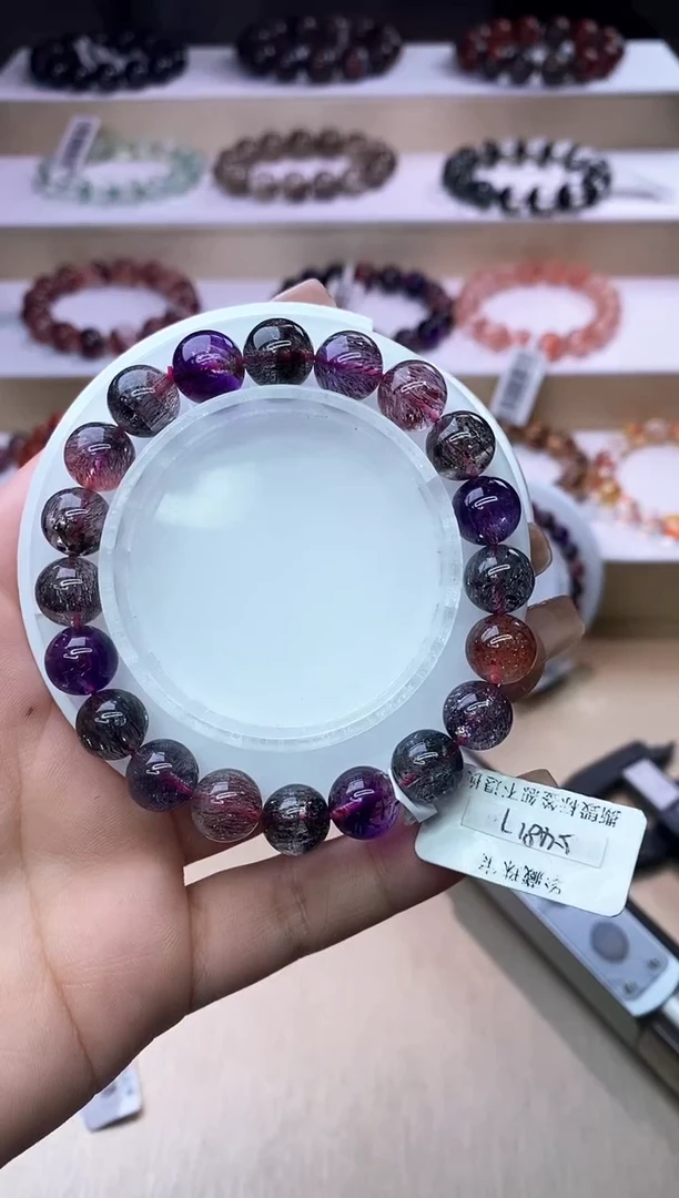 【闪购商品】水晶手链未镶嵌黑加仑超七10m+