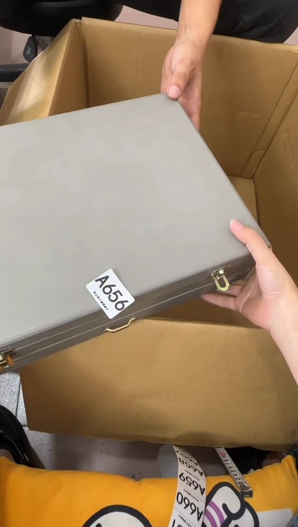 其他何**从656...中古产品谨慎参拍