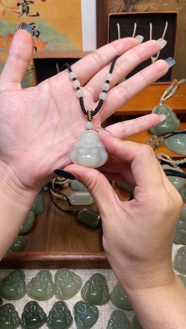 和田玉未镶嵌颈饰人**茶30