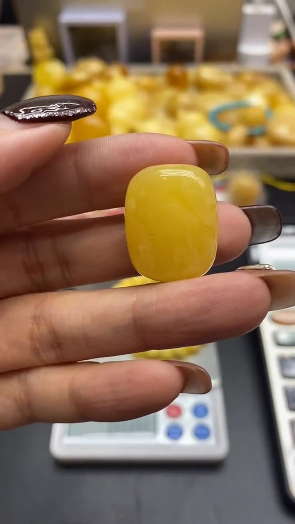 琥珀未镶嵌珠宝奇石517