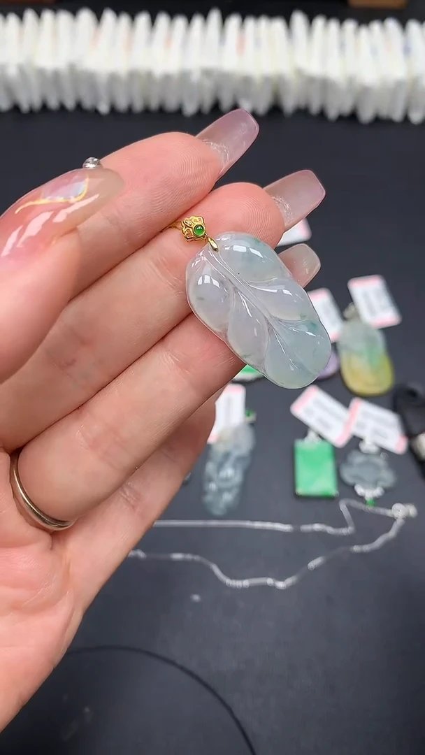 翡翠18K金镶嵌吊坠(不含链)MS190308