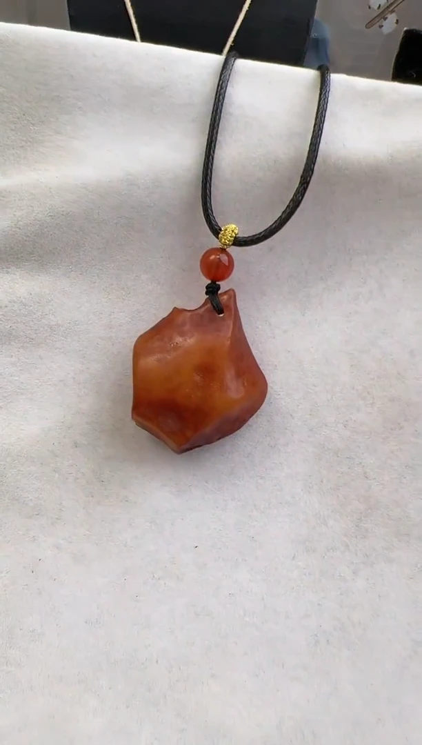 【闪购商品】琥珀裸石未镶嵌10116248-吊坠