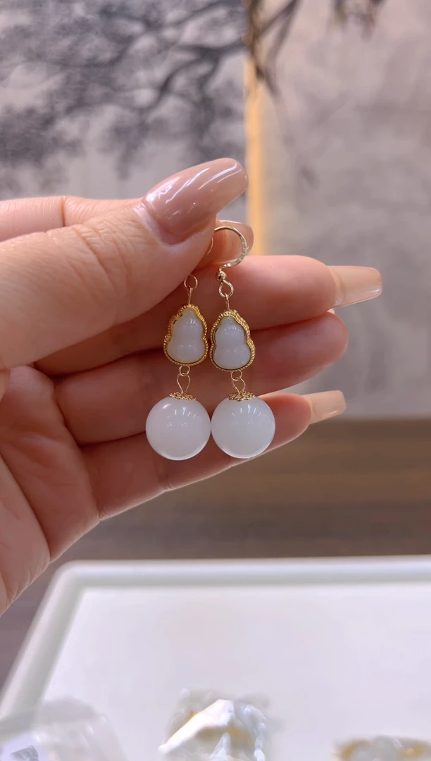 14K金镶嵌和田玉（白玉）耳饰E851