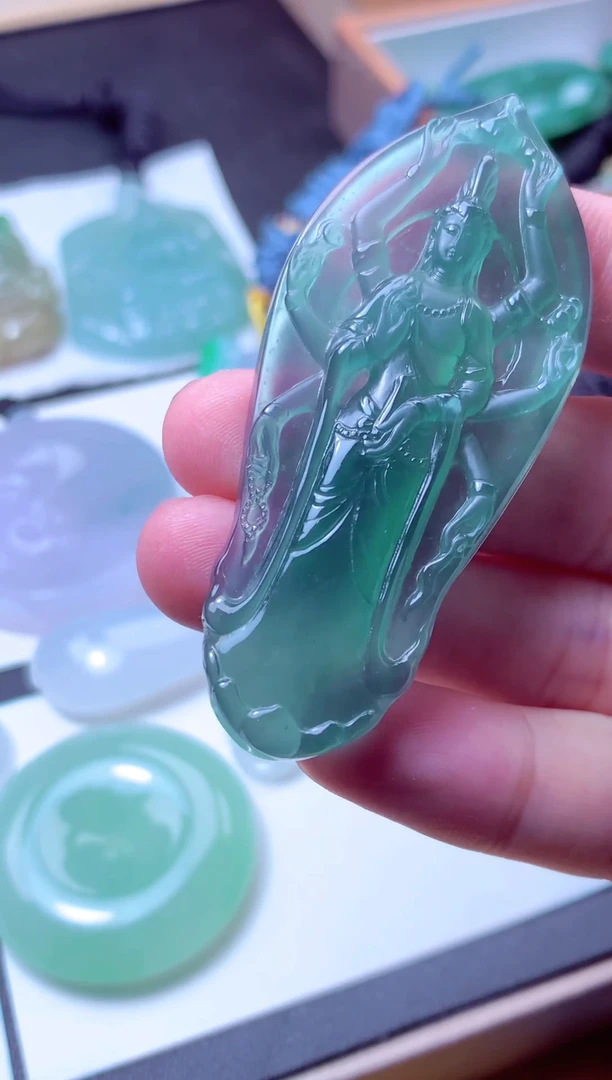 颈饰未镶嵌翡翠天然A货翡翠