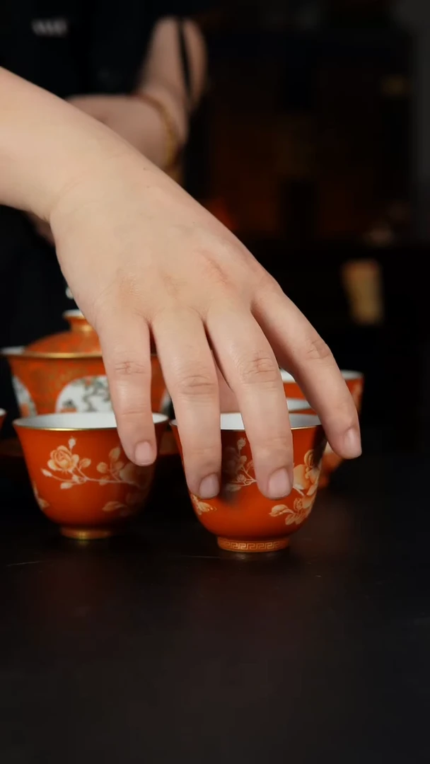 矾红描金盖碗月季花单杯共7件