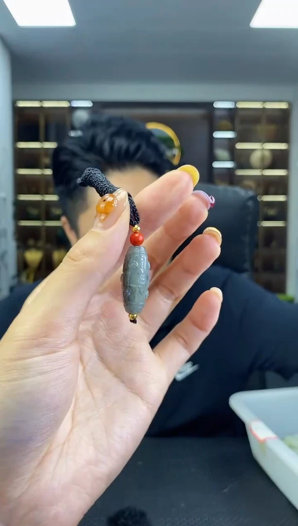 颈饰未镶嵌和田玉桶珠