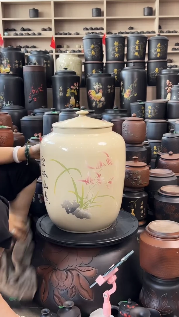 罐瑕疵茶缸高44cm 白泥 610