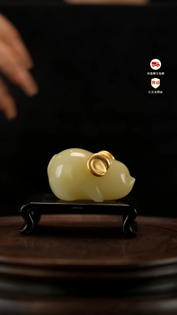 云南石竹叶青雕刻：鼠你有米摆件