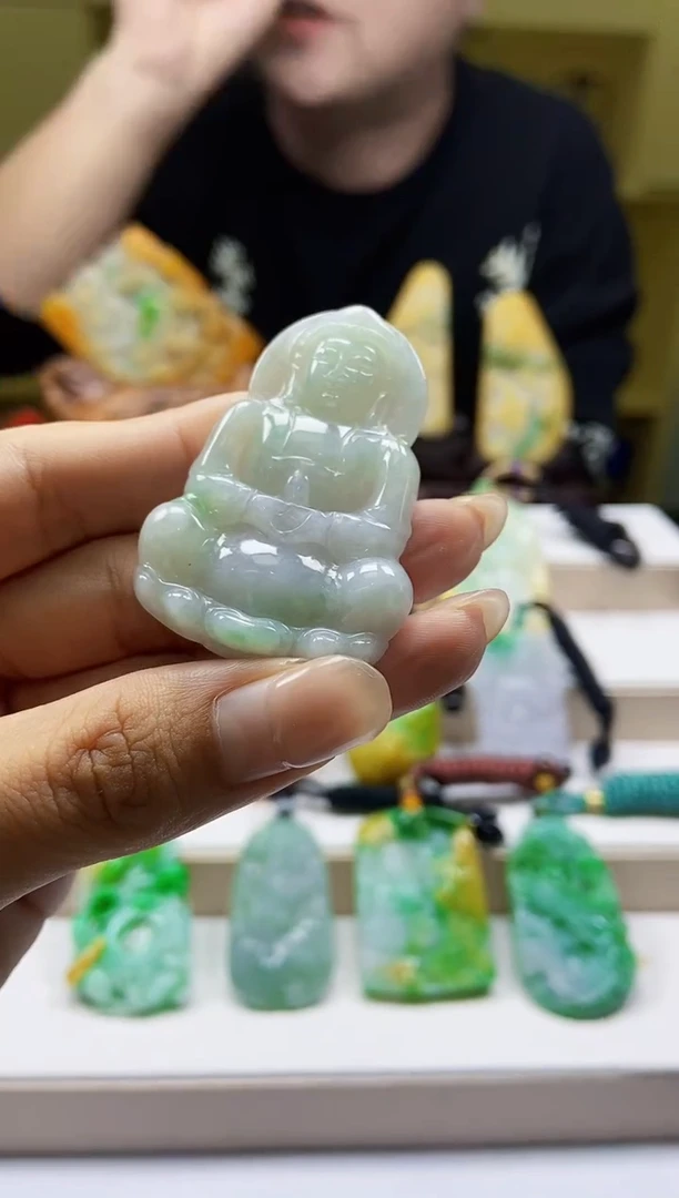 颈饰未镶嵌翡翠翡翠A货