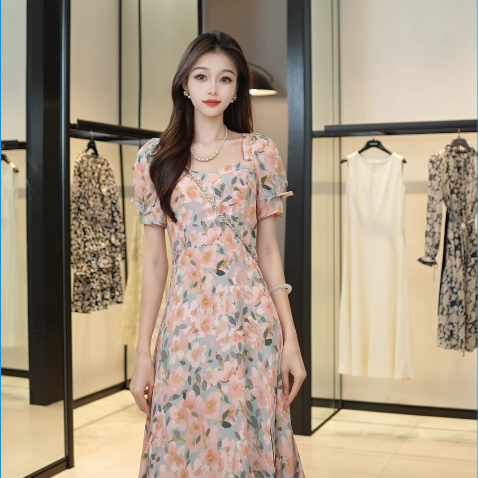 GIRDEAR/哥弟新款碎花收腰气质泡泡袖连衣裙夏款女款时尚1500483