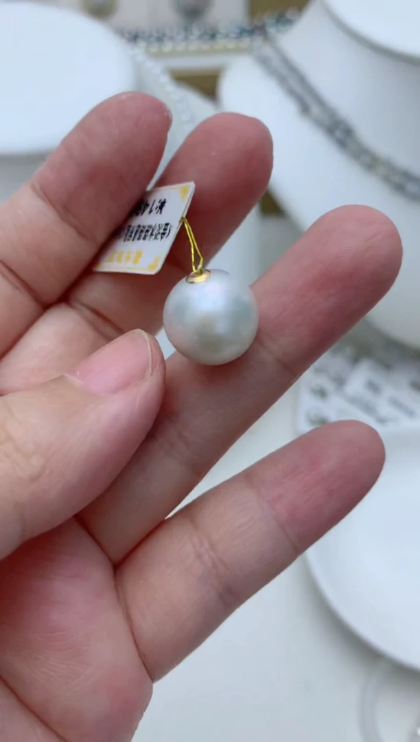 淡水珍珠18K金镶嵌颈饰w79