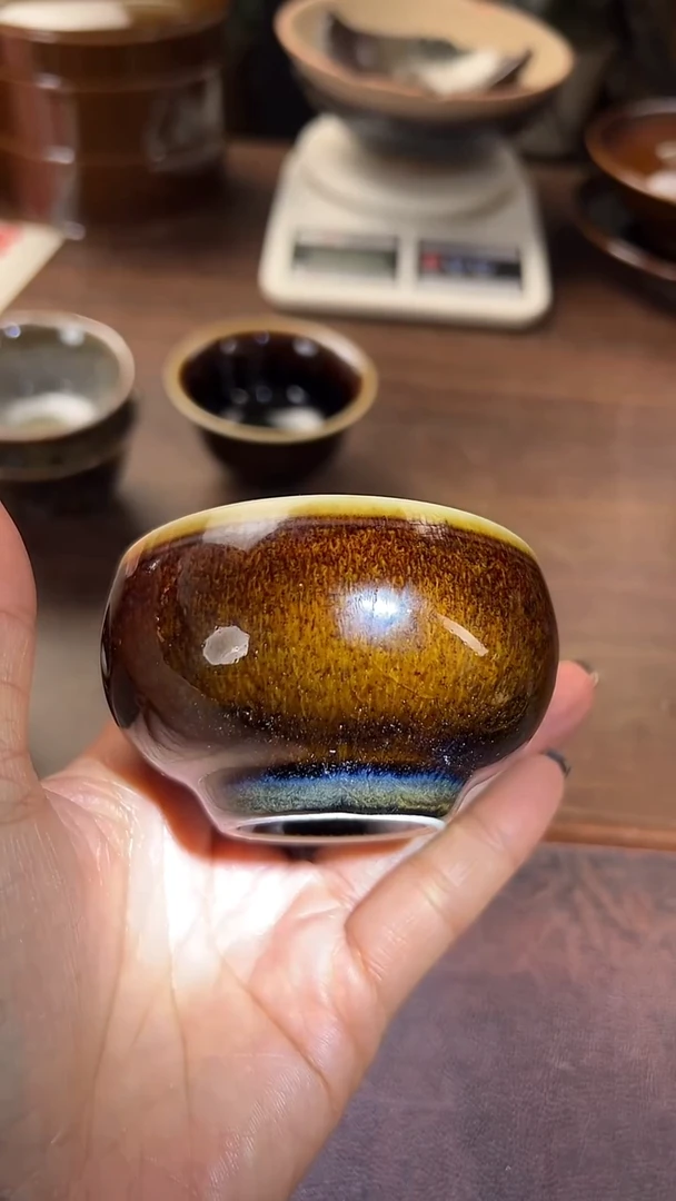 特色窑变色的禅定杯