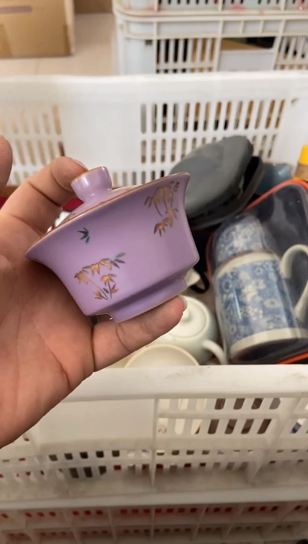 无运费险有瑕疵的摄影的产品有使用过的痕迹有点脏介意勿拍