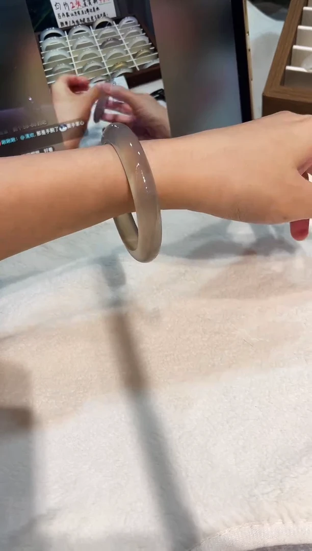 玛瑙/玉髓手镯未镶嵌56.8鉴赏期48小时