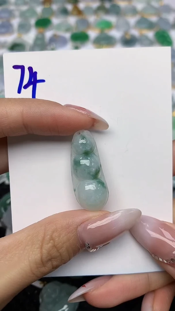 【闪购商品】翡翠颈饰未镶嵌天然翡翠A货