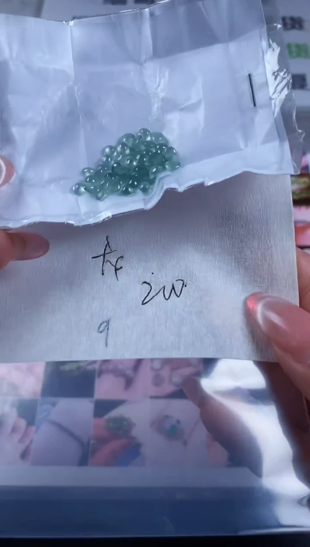 未镶嵌定制翡翠** 定制翡翠