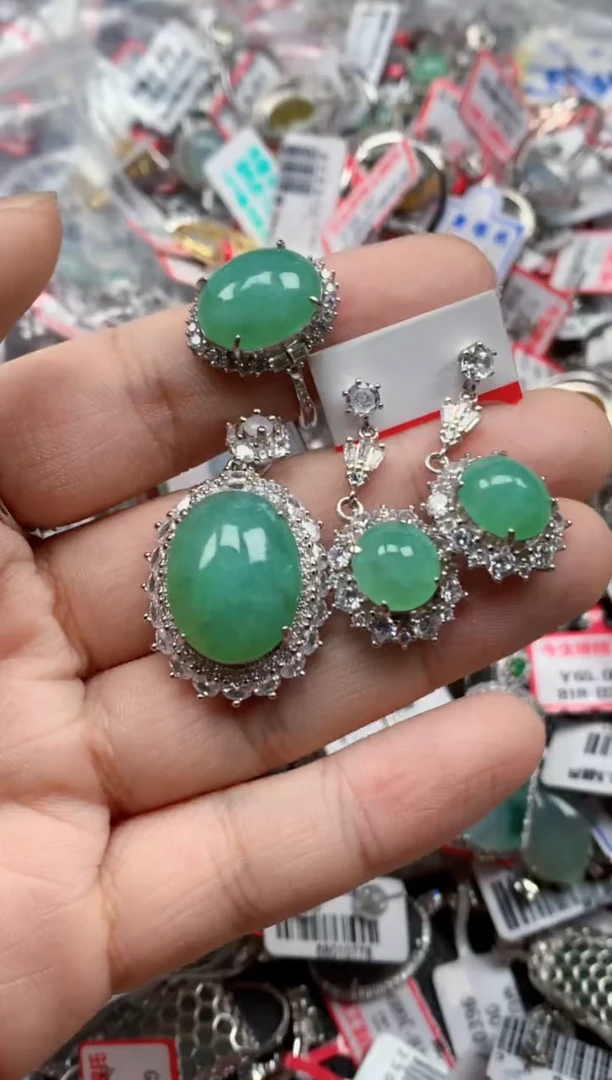 银S925镶嵌戒指翡翠天然A货缅甸翡翠