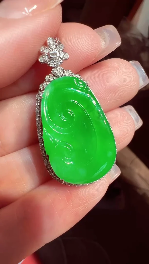 翡翠18K金镶嵌吊坠(不含链)如意