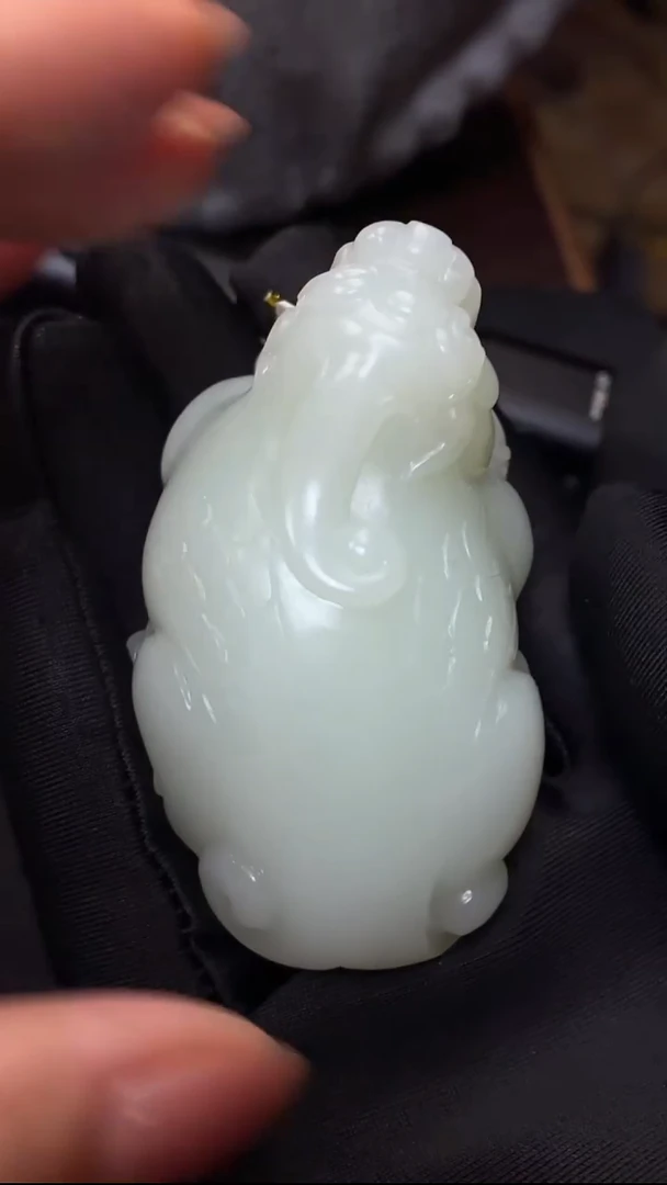 吊坠(不含链)未镶嵌和田玉和田玉吊坠